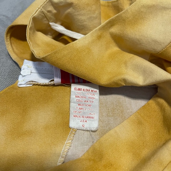 Vintage Hawaiian dress. - Picture 4 of 4